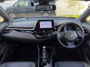 トヨタ C-HR 中古車