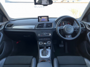アウディ Q3 中古車