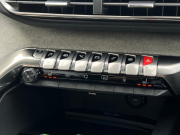 プジョー 3008 中古車