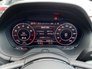 アウディ Q2 中古車