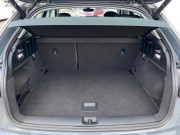 アウディ Q2 中古車