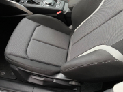 アウディ Q2 中古車