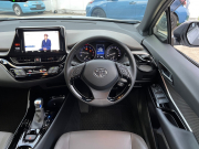 トヨタ C-HR 中古車