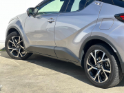 トヨタ C-HR 中古車