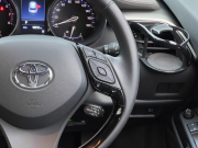 トヨタ C-HR 中古車