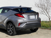 トヨタ C-HR 中古車