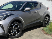 トヨタ C-HR 中古車