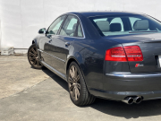 アウディ S8 中古車