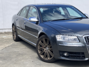 アウディ S8 中古車