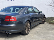 アウディ S8 中古車