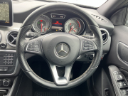 メルセデスベンツ GLA 中古車