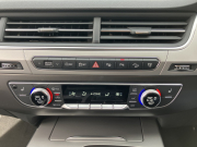 アウディ Q7 中古車