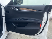 マセラティ ギブリ 中古車