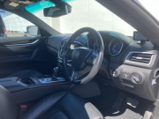 マセラティ ギブリ 中古車