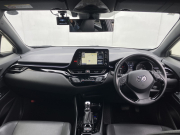 トヨタ C-HR 中古車