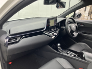 トヨタ C-HR 中古車