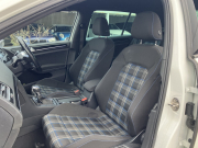 フォルクスワーゲン ゴルフ 中古車