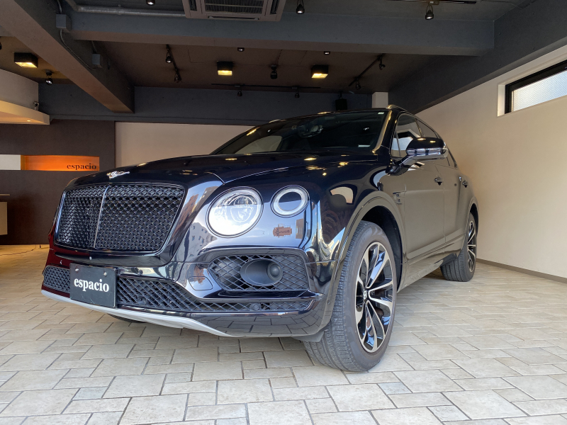 ベントレー ベンテイガ Bentayga V8 4WD ブラックラインスペック オニキス リネン/ベルーガ×コントラストステッチ べニアカラー×ピアノブラック シティースペック ツーリングスペック フロントシートコンフォートスペック リアプライバシーガラス Bentleyダイナミックライドシステム