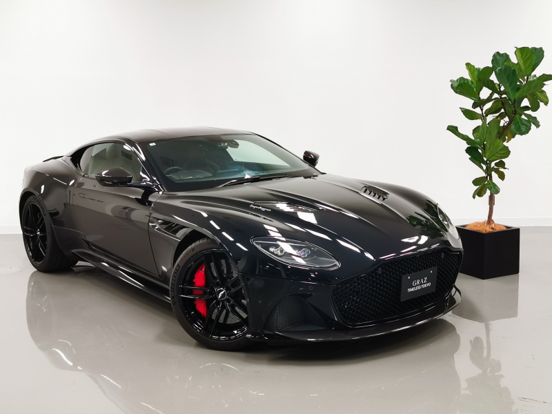 アストンマーティン DBS SuperLeggera 5.2L V12 TwinTurbo 725hp  グロスブラック314MHz カーボンエクステリア&カーボンファイバーガラスルーフ 認定中古車