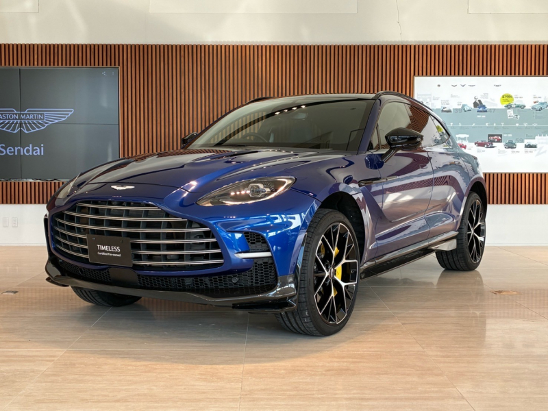 アストンマーティン DBX 707 4.0L V8 RHD 2023MY 元デモカー ワンオーナー  Paint-Q-Special OP総額900万円超 23inchFortisホイール ダークサテンクロム2×2ツインカーボンファイバートリム DBX707カーボンファイバーロワーインスパイアスポーツディオトーン 全席シートベンチレーション 認定中古車保証