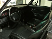 ポルシェ 911(Type993) ターボ 4WD 96年モデル ミツワD車 希少ブラックM H30/4エンジンオーバーホール済 記録21枚 禁煙室内保管の中古車