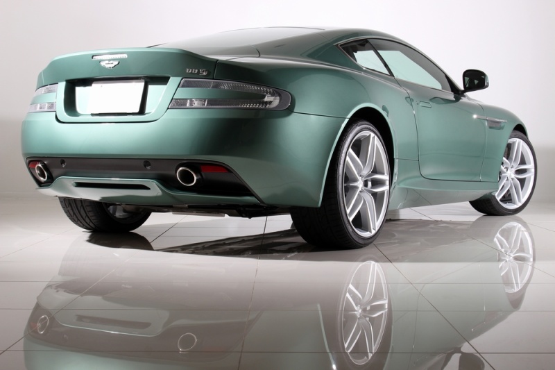 アストンマーティン ネイビー×レッドジップ XS アストンマーティン ネイビー×レッドジップ XS - メルカリ