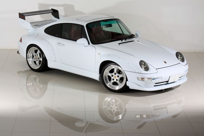 UTmodels1:18PORSCHE(ポルシェ)911GT2カスタム 1/18 UTモデルズ 27830 ポルシェ 911 GT2 RACING ホワイト