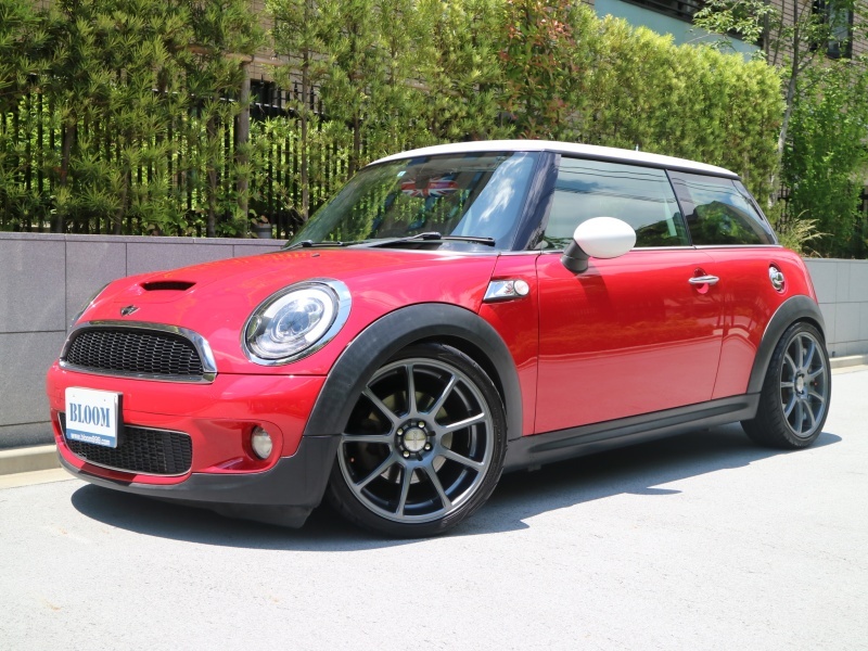 Mini ミニ ミニ クーパーs カスタム 正規ディーラー車 Gleam 中古車検索サイト バーチャルカーショップ