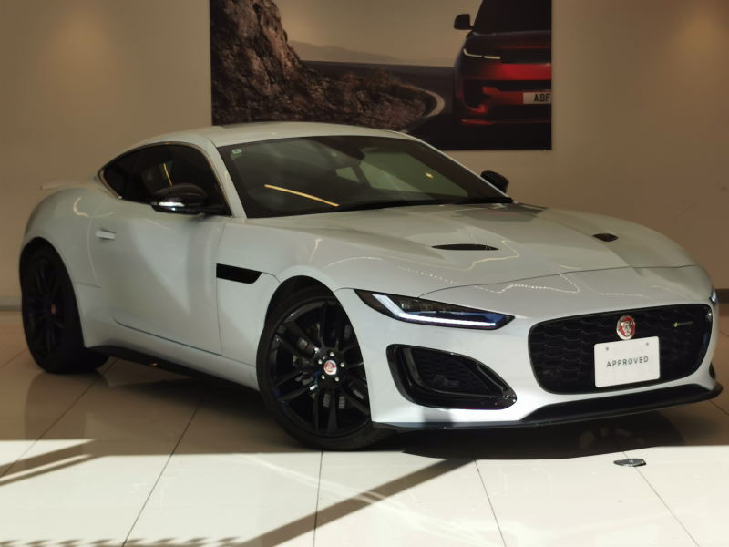 ジャガー Fタイプ Rダイナミック 2.0L P300 1オーナー 黒ハーフレザーシート フロントシートヒーター MERIDIANサウンド インタラクティブドライバーディスプレイ アクティブエキゾースト 電動調整ステアリングコラム メモリーシート パドルシフト