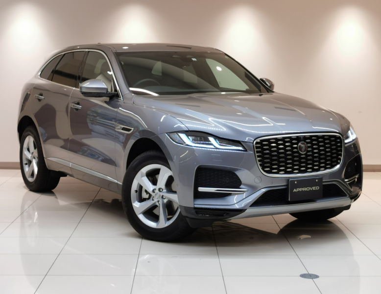 ジャガー F-PACE S 2.0L D200 AWD 1オーナー フロントシートヒーター ブラインドスポットモニター ACC プレミアムLEDヘッドライト パワーテールゲート フロントフォグランプ 19インチアルミホイール