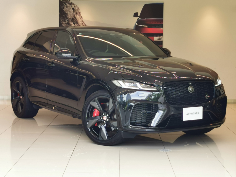 ジャガー F-PACE SVR 5.0L V8S/C P550 AWD 1オーナー 白黒ハーフレザーシート サンルーフ フロントシートヒーター＆クーラー MERIDIANサラウンド 22インチアルミホイール ヘッドアップディスプレイ インタラクティブドライバーディスプレイ