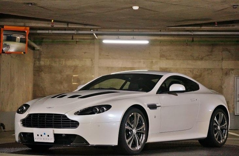 V12 ヴァンテージ