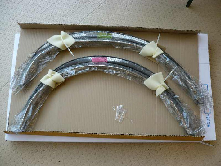 メルセデス・ベンツ OEM品 フェンダートリム